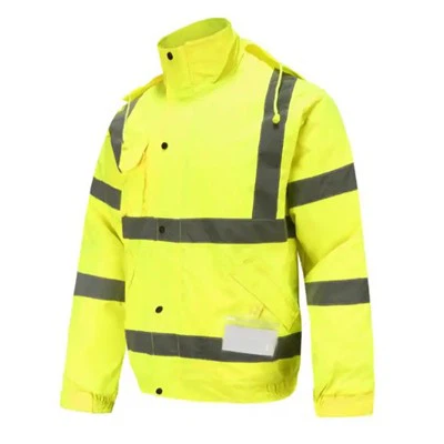 Uniforma s kapucňou proti znečisteniu